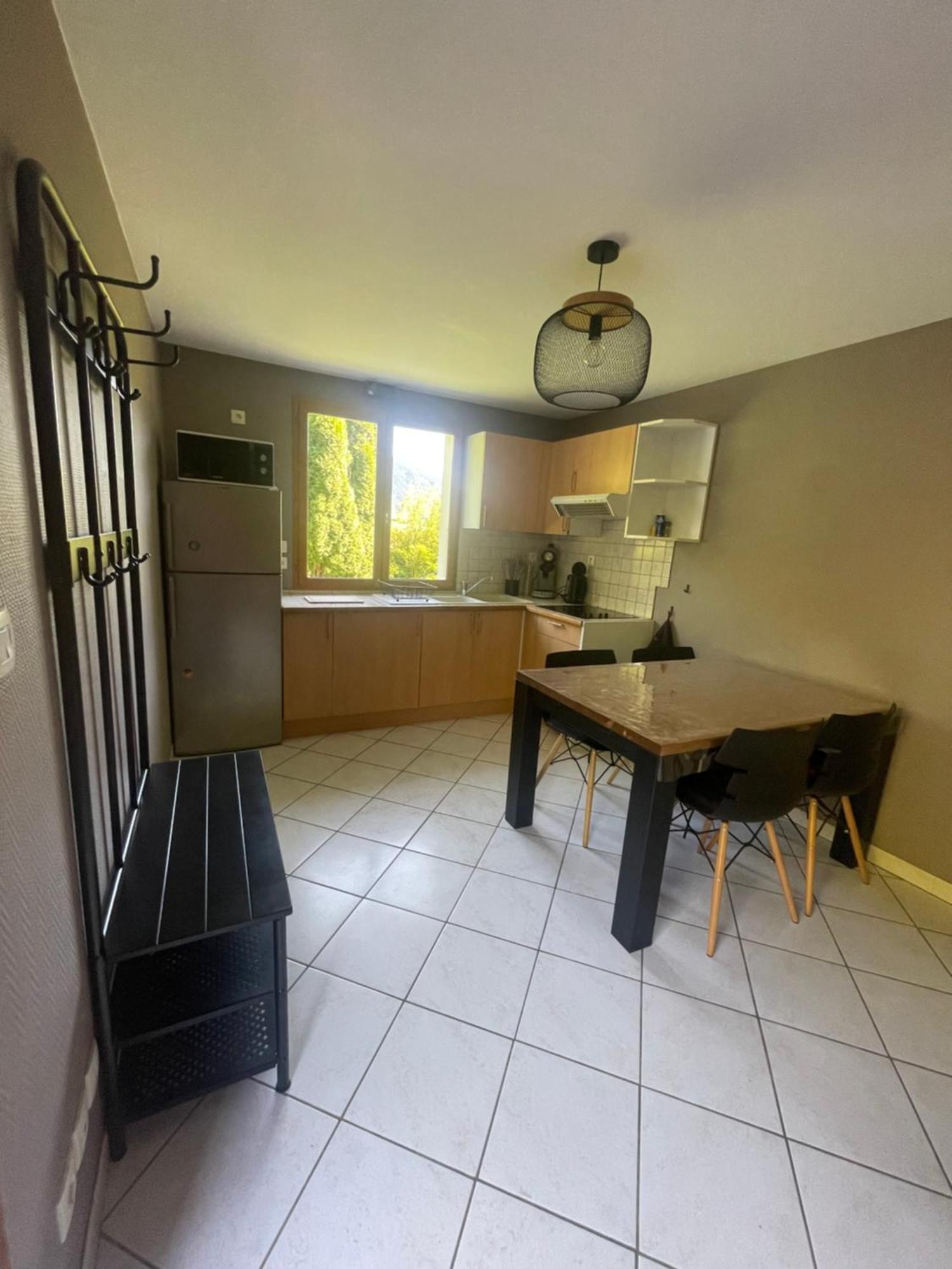 Appartement Entre Lac Et Montagnes 톤느 외부 사진