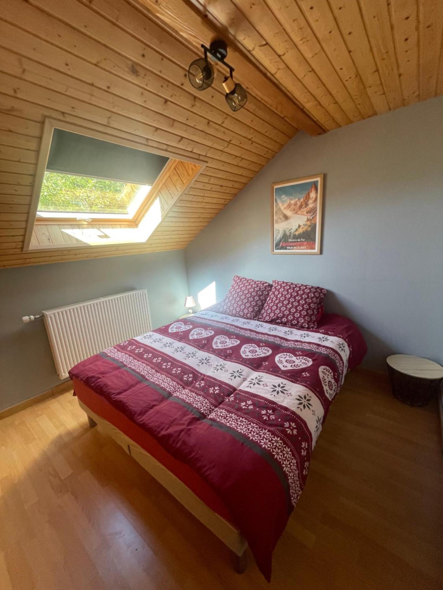 Appartement Entre Lac Et Montagnes 톤느 외부 사진